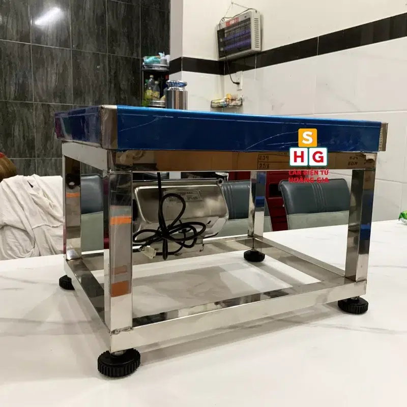 Cân ghế điện tử 500kg 8201 FULL INOX 304 Khung bàn cân 60 x 80cm - Cân điện tử Hoàng Gia | Uy tín 10+ năm, Uy Tín, Giá Tốt Vỏ cân 8201 inox chống nước 60x80cm