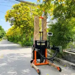 Xe Nâng Bán Tự Động Có Gắn Cân Điện Tử 1 Tấn, 1.5 Tấn, 2 Tấn - Cân điện tử Hoàng Gia | Uy tín 10+ năm, Uy Tín, Giá Tốt z8118294220912 84175ac4d528ece79859c4174253724b.jpg 202608051154 - Cân điện tử Hoàng Gia | Uy tín 10+ năm, Uy Tín, Giá Tốt